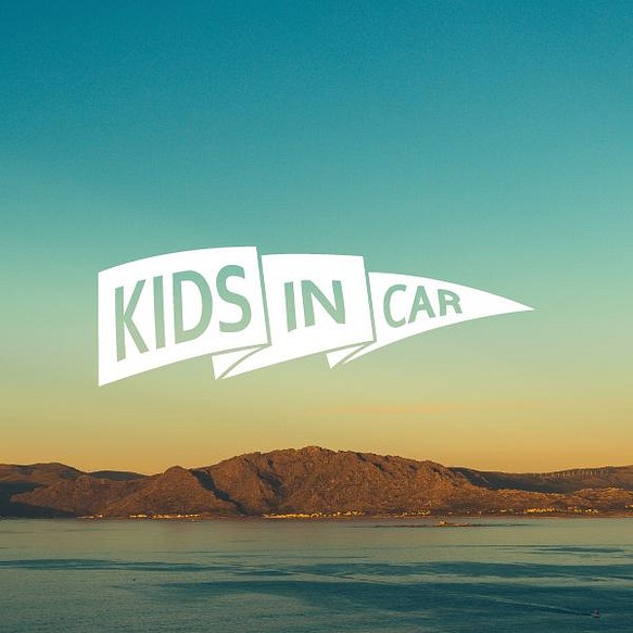 【KIDS IN CAR】カーステッカー 1枚目の画像