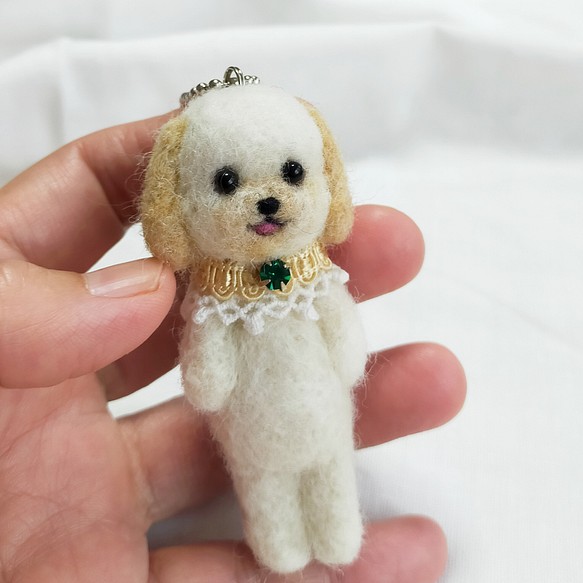 ◾受注制作　羊毛フェルト　笑顔のわんこマスコット(プードル・白×クリーム)　犬　 1枚目の画像