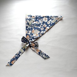 花柄ジャパンリネンの三角巾 1枚目の画像