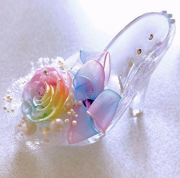 ギフト ガラスの靴 パステルレインボーローズ ガラス製ハイヒール バラ