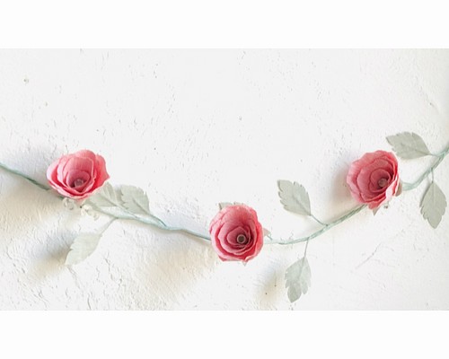 赤いバラのガーランド 壁飾り 布花 | eesppsantarosacusco.edu.pe