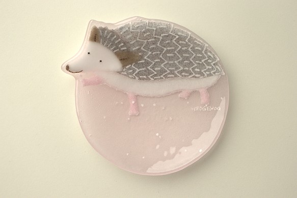 【ガラス】動物小皿 ハリネズミ ベビーピンク 1枚目の画像