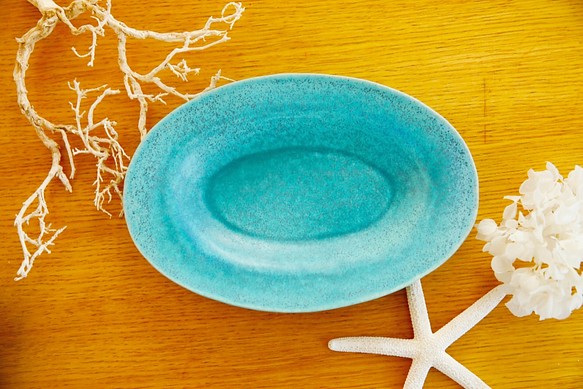 エメラルドブルーのオーバル皿　odm-３ 1枚目の画像
