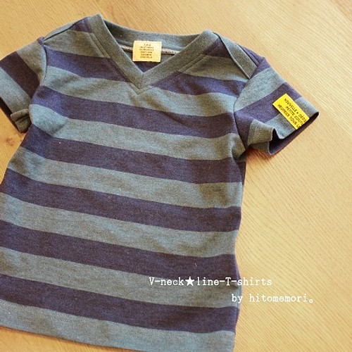 手作りkids半袖ＶネックＴシャツ 100size 子供服 ヒトメモリ