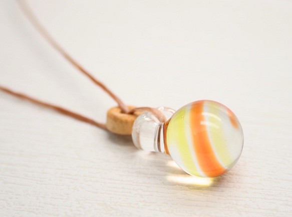Bee-dama, Marble, orange, Aqua drop of glass pendant 第1張的照片