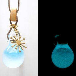 Glow in the dark, Aqua drop of glass pendant 第1張的照片