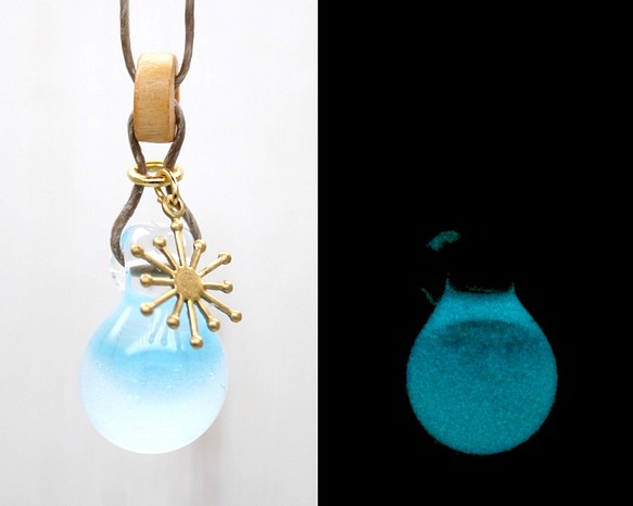 Glow in the dark, Aqua drop of glass pendant 第1張的照片