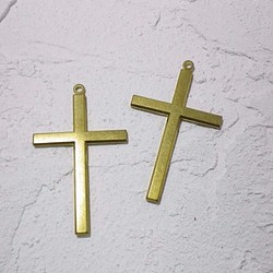 真鍮の十字架パーツ 44×28 1枚目の画像
