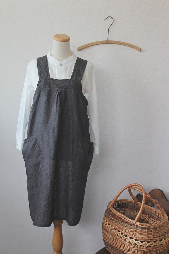 100% 立陶宛亞麻 ~背布/連體圍裙~ 木炭色 第1張的照片