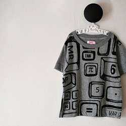キーボードプリントTーシャツ（５−６才） 1枚目の画像