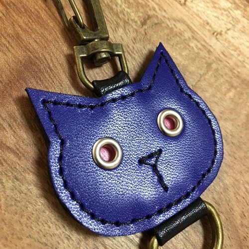 青猫さんキーホルダー 小物 ファッション雑貨 鮎銀 通販 Creema クリーマ ハンドメイド 手作り クラフト作品の販売サイト