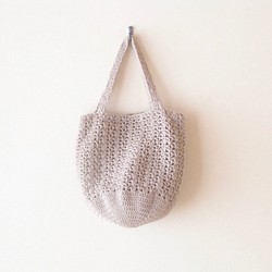 透かし編みのバッグ（麻色） 1枚目の画像