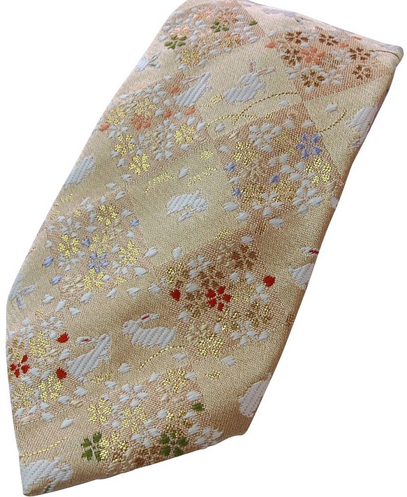 日式奢華領帶金布利用它是時尚和日本的書。 &lt;白兔&gt; 第1張的照片