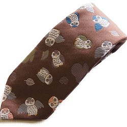 和柄　高級ネクタイ　金襴布利用　おしゃれで和の一本です。＜ふくろう＞ 1枚目の画像