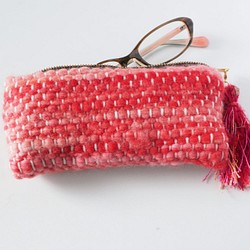 『strawberry』noriko tweed　めがねポーチ　手織り 　眼鏡ケース 　コスメ　 1枚目の画像