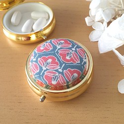 日本紋藥盒--金色--椿紋 第1張的照片