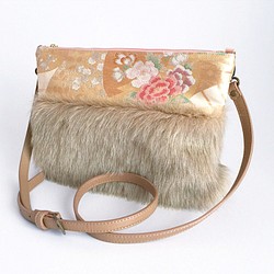 Clutch shoulder bag with fake fur and Obi (2WAY) 第1張的照片