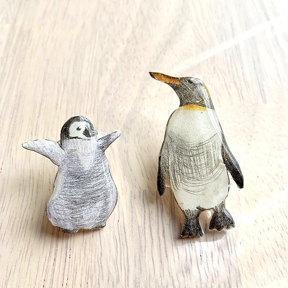 【受注制作】ペンギン親子の原画ピンバッジセット 1枚目の画像