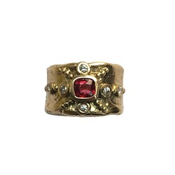 Shield Ring with Red Spinel 1枚目の画像