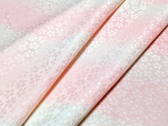正絹 長襦袢地 はぎれ【よろけ縞模様･桜地模様】ピンク･白 ５０cm 1枚目の画像