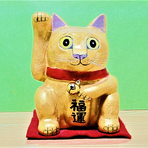 金色の招き猫（大）置物＃29（紙粘土と新聞紙） その他置物 工房TAKA