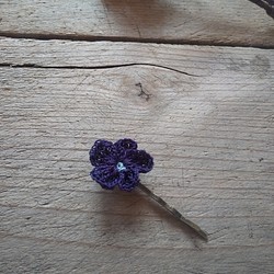 ぷっくりお花のヘアピン 1枚目の画像