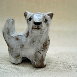 シロワンコ　白い犬の陶器の置物　小さいイヌの置物 1枚目の画像