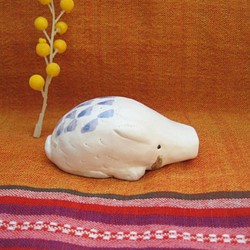 クリーマ限定！　2019年亥　白イノシシの置物（C)　干支の飾り　猪　リラックス・ほわいといのしし　陶器・陶芸 1枚目の画像