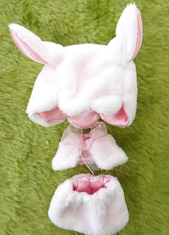 【made in rabbit field】手のひらサイズ＊選べる立ちミミ/垂れミミうさちゃんコスチューム 1枚目の画像