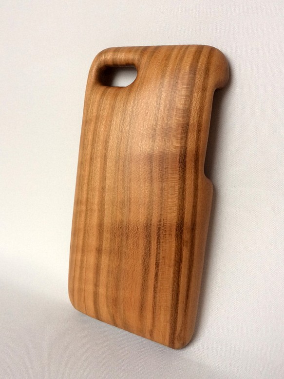 Wood iPhone case (wild cherry tree, for iPhone 6 or 7) 第1張的照片
