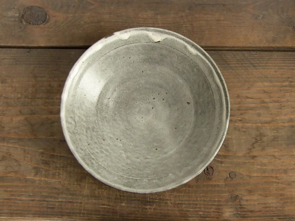 プレーン皿（わら灰） 1枚目の画像