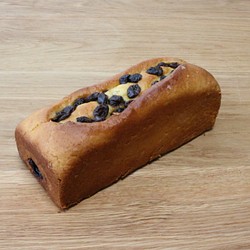 【ハーフサイズ】レーズン80％!!ケーキのようなリッチな風味「究極のぶどうパン」 1枚目の画像