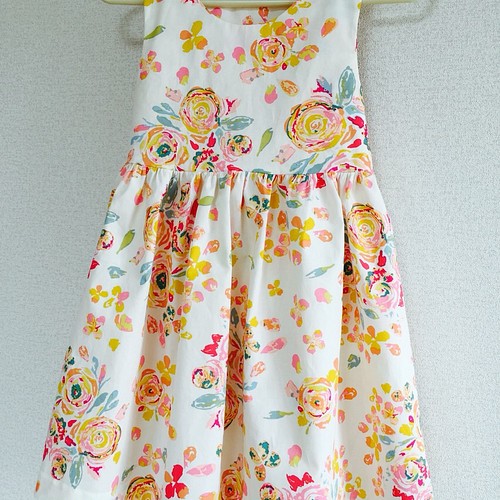 トロピカルな花柄ワンピース キッズ (100〜120サイズ) 子供服 petit 