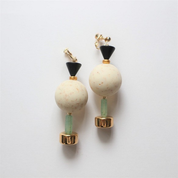 Contemporary art design earring(pierce) 1枚目の画像
