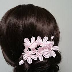 桜のヘアコーム＊つまみ細工髪飾り 1枚目の画像