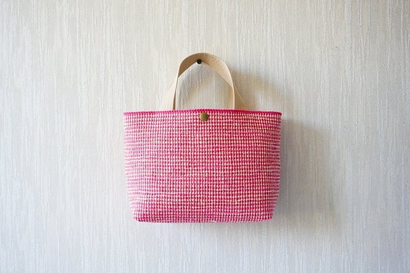 裂き織りのバッグ　S  ピンク×ミルクベージュ 1枚目の画像