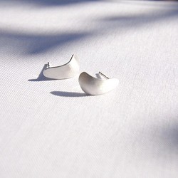 Landscape shaped sterling silver earrings 1枚目の画像