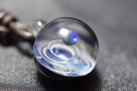 C.Walker's Glass☆ボロシリケイトガラスペンダント『小宇宙』 1枚目の画像