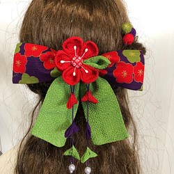 紫と黄緑の梅リボンの髪飾りセット（卒業式・袴・ちりめん細工） 1枚目の画像