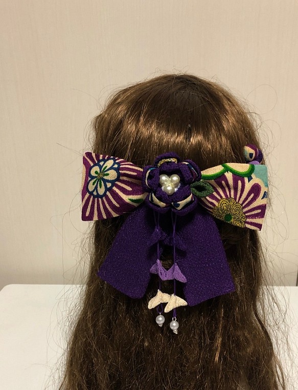 紫の古典柄リボンの髪飾りセット（卒業式・袴・ちりめん細工） 1枚目の画像