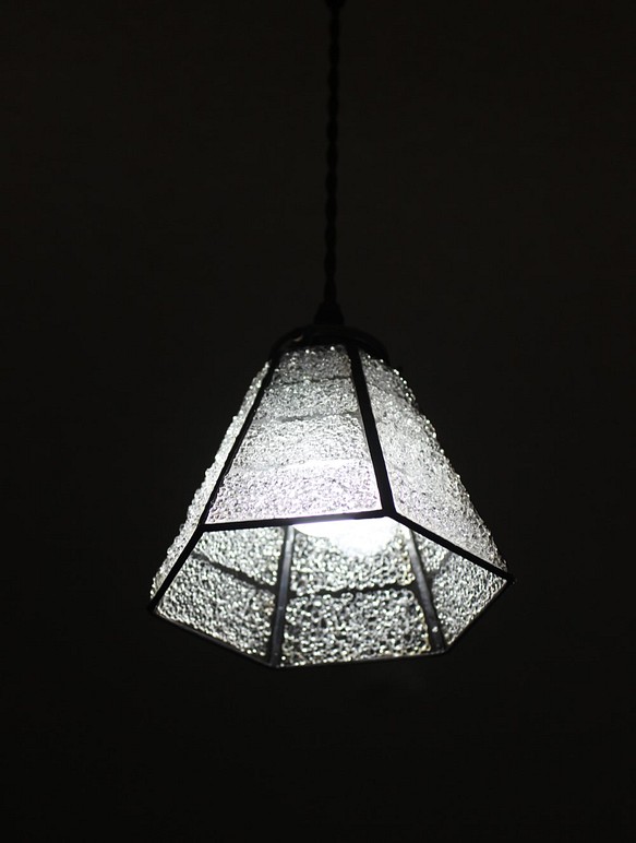 【燈飾彩繪玻璃吊燈六面體清晰融合禮品 第1張的照片