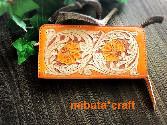 Happy flowers carving long wallet orange  Sale 1枚目の画像