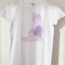 かわいい子猫とライラックのｔシャツ 薄紫 受注制作 サイズいろいろ Tシャツ カットソー Kotomi 通販 Creema クリーマ ハンドメイド 手作り クラフト作品の販売サイト