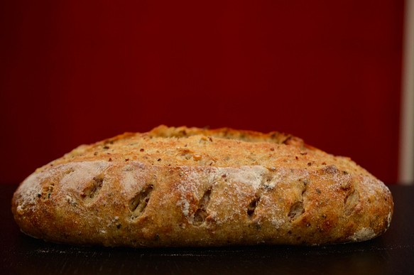 プチプチもっちりソフトで食べやすい雑穀パン「ミレットブレッド」 1枚目の画像