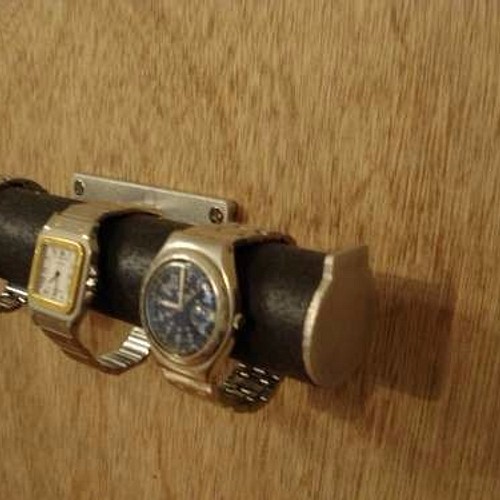 腕時計スタンド ブラック4本掛け丸パイプウォッチ収納壁付きスタンド 