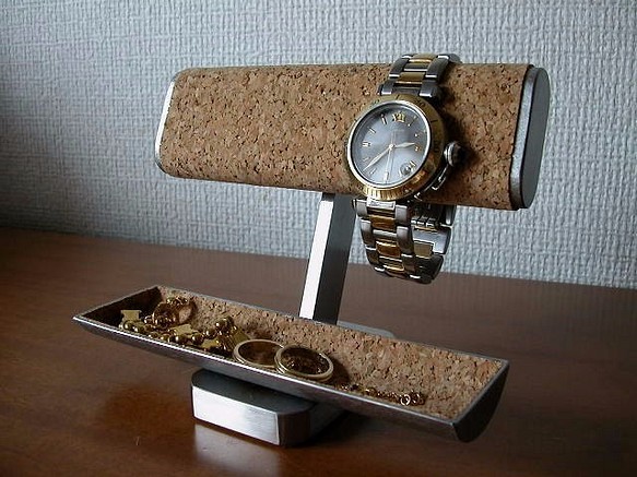 腕時計スタンドで時計 飾る だ円パイプ腕時計２本掛け小物入れ付き ak