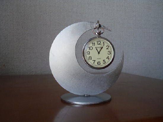 懐中時計スタンド　かわいい三日月懐中時計スタンド　受注製作 1枚目の画像