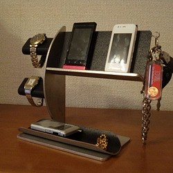 誕生日　ブラック腕時計2本・キー・携帯電話スタンド 《タバコ、ライター、メガネなども置ける大きな小物トレイ付き》 1枚目の画像