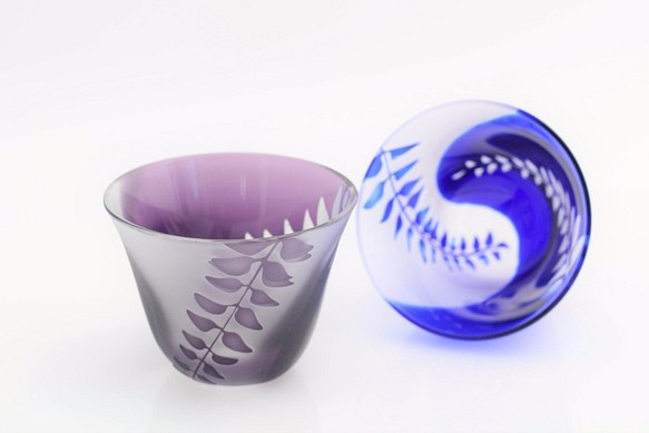 [木盒]紫藤花玻璃清酒杯一對套裝清酒套裝江戶玻璃Guinomi 第1張的照片