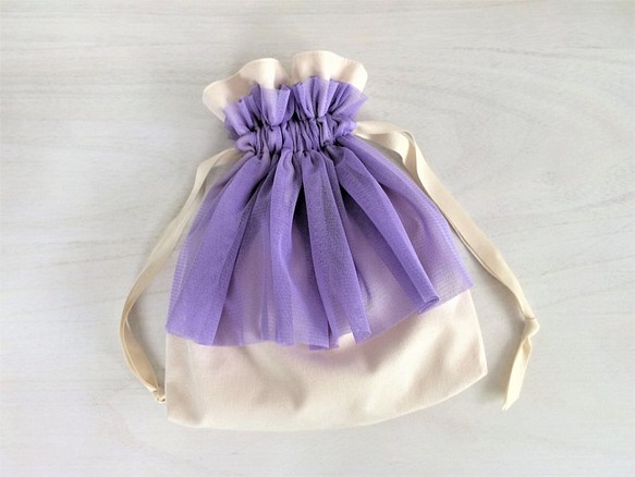 柔軟的薄紗聚褶褶皺束×紫色 第1張的照片